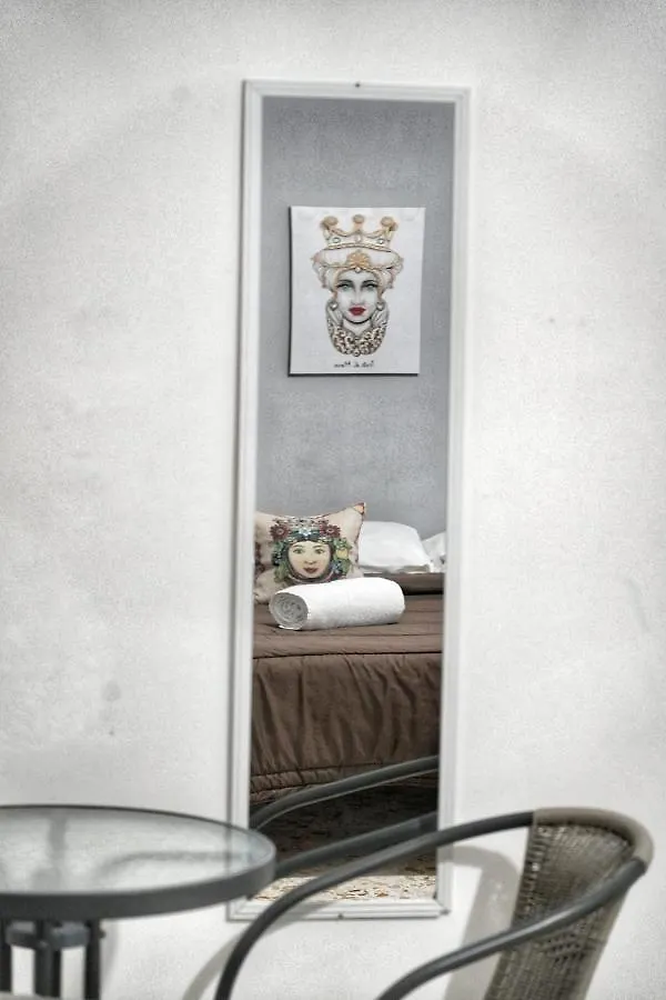 La Casa Del Moro - Al Politeama Bed & Breakfast Palermo Italy