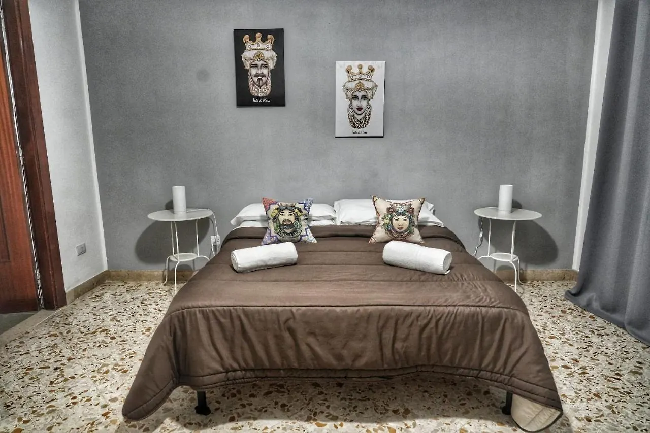 La Casa Del Moro - Al Politeama Bed & Breakfast Palermo